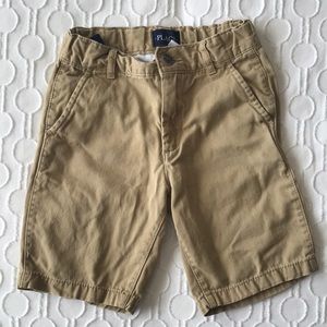 Children’s Place khaki shorts size 6